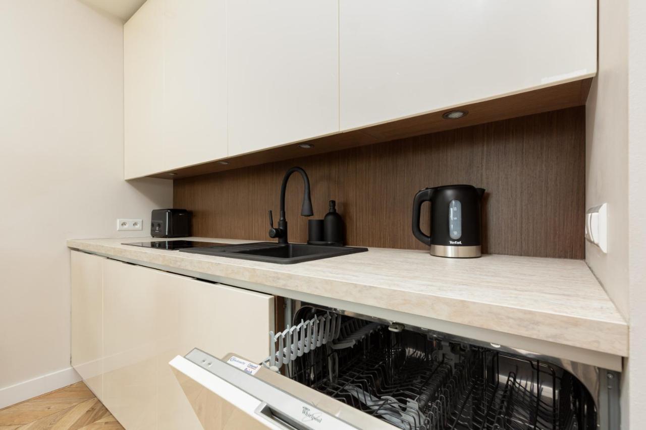 Platinum Towers Apartment With Parking By Renters Prestige Varsovia Exterior foto